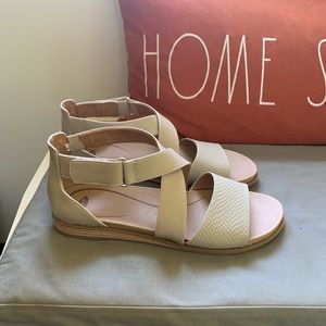 Ladies Ankle Strap Sandals